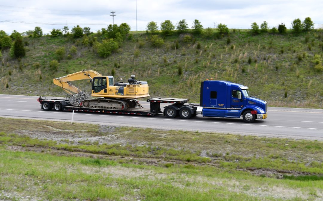 American Lighthouse Transportation Hauls a 62,000 Pound Excavator To Williamstown, Kentucky. See Pics…